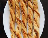 Hình bước làm 4 của món Bánh mì que bơ tỏi pate