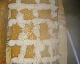 A picture of step 3 of Mango cake with mango jam.