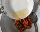 Foto langkah ke 3 dari resep Seblak Kerupuk Campur Mie Instan.