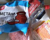 Фото кроку 3 до Піца на батоні з сардельками, помідором і шпинатом 🍕.