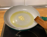 Foto del paso 1 de la receta: Corazones de alcachofa con jamón