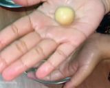 கண்டன்ஸ்டு மில்க் குலோப் ஜாமுன்(condensed milk gulab jamun recipe in tamil) ரெசிபி ஸ்டேப் 3 புகைப்படம்