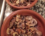 Foto del paso 5 de la receta: Huevo(s) al plato con champiñones