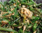 Foto langkah ke 7 dari resep Oseng daun pakis+kacang panjang pedes.