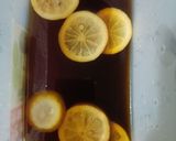 Foto langkah ke 4 dari resep Es Teh Sereh Lemon.