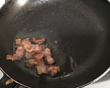 Foto del paso 1 de la receta: Omelette de tocino y pimientos bañada con salsa verde con habanero