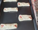 A picture of step 3 of معجنات جبن وصوصج Cheese and sauce pastries.