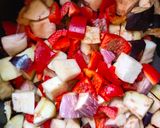 Foto del paso 1 de la receta: Cous-cous con berenjenas, pimiento rojo y soja texturizada