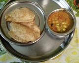 பூரி, மொச்சைக்கொட்டை குருமா (Poori,mochcha kottai kuruma recipe in tamil) ரெசிபி ஸ்டேப் 3 புகைப்படம்