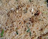 Foto langkah ke 3 dari resep Bihun Goreng Spesial.