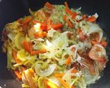 รูปขั้นตอนการทำที่ 5 ของ กุ้งผัดผงกะหรี่