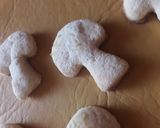 Foto del paso 3 de la receta: Galletitas para la merienda con lluvia de azúcar impalpable ❤