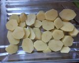 Foto del paso 2 de la receta: Pollo al horno con papas doradas