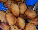 A picture of step 4 of Spicy cinnamon puff puff.
