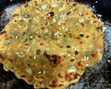 A picture of step 4 of Maharastrian Methi Thalipeeth.
