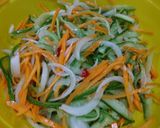 Hình bước làm 2 của món Gỏi sứa dưa leo