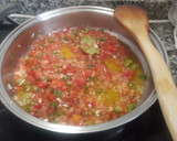 Foto del paso 5 de la receta: Alubias con calamar, gambas y almejas