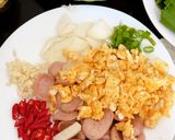 Foto langkah ke 1 dari resep Pineapple Rice.