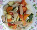Foto langkah ke 5 dari resep Sup Sayur Bakso Spesial.