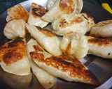 A picture of step 4 of Masala Fried Momos.