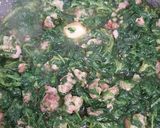 Foto del passaggio 7 della ricetta Orecchiette "ricamate" con cime di rapa e salsiccia