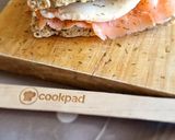 Foto del paso 2 de la receta: Bocadillo de focaccia con salmón y huevo -brunch-