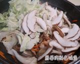 『台式海鮮什錦炒麵』快炒店的平民美食的食譜步驟5照片