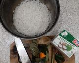 Foto langkah ke 1 dari resep Nasi Kuning Rice Cooker 🍚.