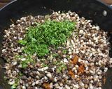 A picture of step 5 of Sukhi matki sabji.