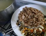 Foto del paso 5 de la receta: Fideos integrales con berenjena, cherry, roquefort