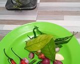 Foto langkah ke 3 dari resep Tumis kembal pisang, daun melinjo,cabe hijau.