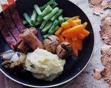 Foto langkah ke 8 dari resep Mashed Potatoes with Sausage n meatball Black Pepper.