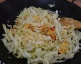 Foto langkah ke 2 dari resep Kol Tumis Telur.