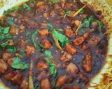 Foto langkah ke 8 dari resep Ayam Rica-Rica Kemangi Bumbu Kuning.