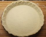 Foto del paso 5 de la receta: Tarta de cebolla caramelizada y quesos