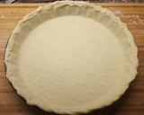 Foto del paso 5 de la receta: Tarta de cebolla caramelizada y quesos