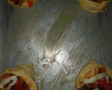 Foto langkah ke 4 dari resep Pizza Roll Super Empuk.