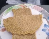 તલ ની ચીકી (Til Chiki Recipe In Gujarati) રેસીપી સ્ટેપ5ફોટો