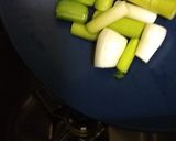 A picture of step 1 of Green Garlic Coriander Chutney.