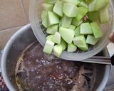 Foto langkah ke 4 dari resep Rawon Labu Siam.