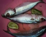 Foto langkah ke 1 dari resep Tumis ikan Kembung berKuah.