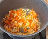 Une image de l'étape 2 de Risotto tomate emmental.
