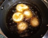 A picture of step 3 of Dahi vada.