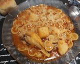 Foto del paso 4 de la receta: Guiso de moños con alitas de pollo