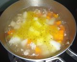 Hình bước làm 3 của món Canh củ cải cà rốt thịt băm