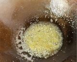 A picture of step 2 of Easy Egg Fried Rice 蛋炒饭.