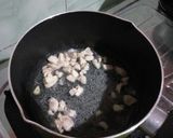 Foto langkah ke 2 dari resep MPASI Jagung Ayam Jamur (Menu lengkap karbo+prohe+prona+lemak).