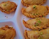 गुजीया (खजूर ड्राई फ्रूट्स वाली) रेसिपी चरण 8 फोटो