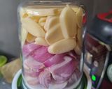 Foto langkah ke 1 dari resep Bumbu Dasar Tanpa Ditumis.