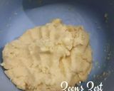 A picture of step 2 of Thumbprint Butter Cookies.